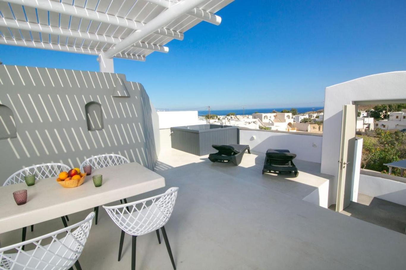 Shades Of White Villas Emporio  Exterior photo