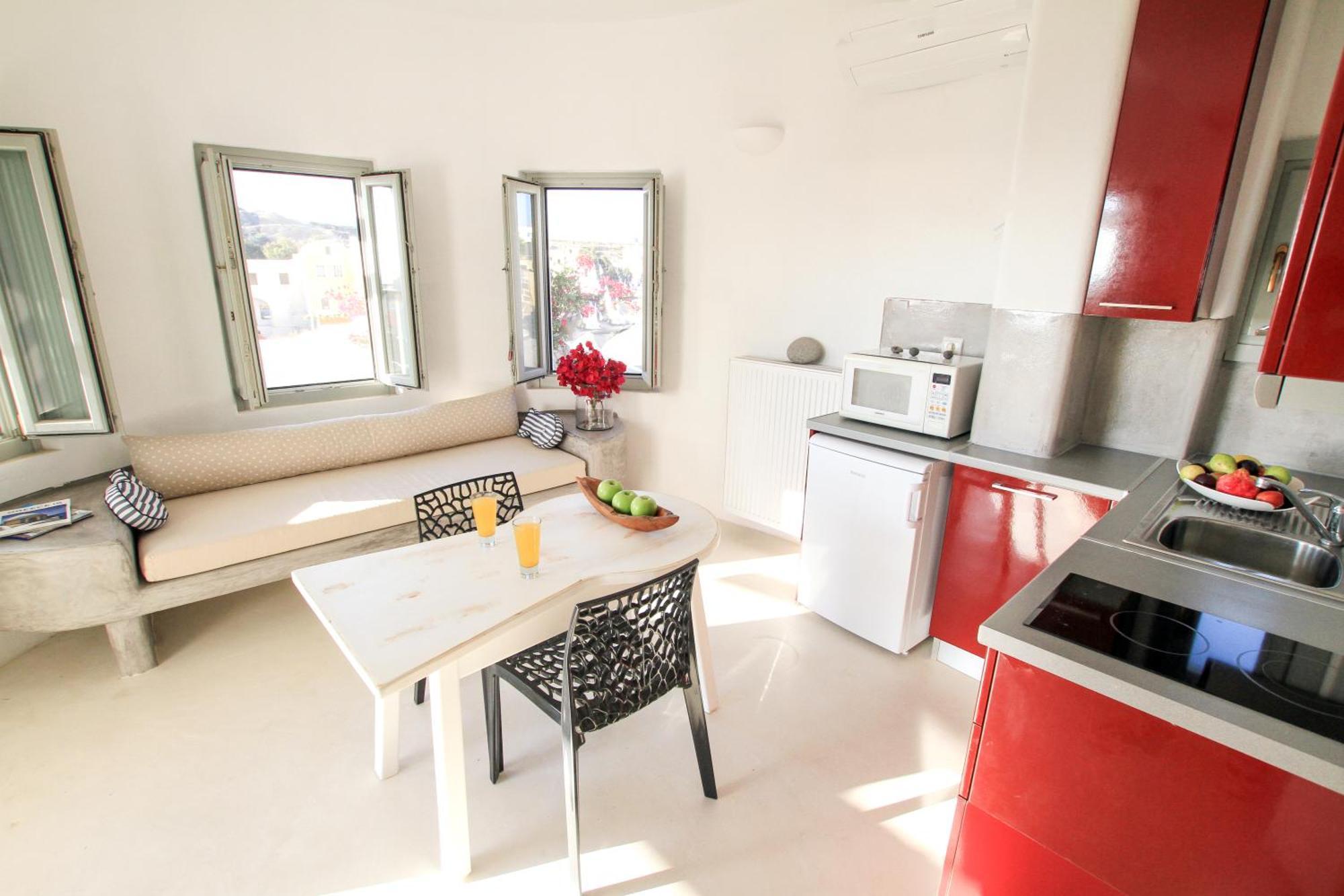 Shades Of White Villas Emporio  Room photo